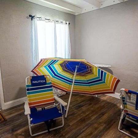 Elegant Cozy Oasis On A Traffic Free Street Βίλα Κλιαργουότερ Εξωτερικό φωτογραφία